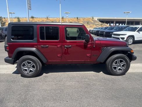 Used 2022 Jeep Wrangler Unlimited Sport AWD/4WD image 7