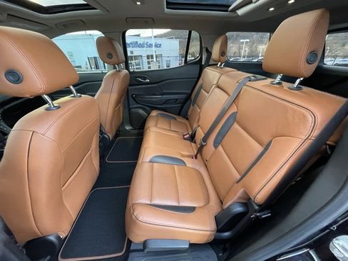 Certified 2017 GMC Acadia SLT image 34