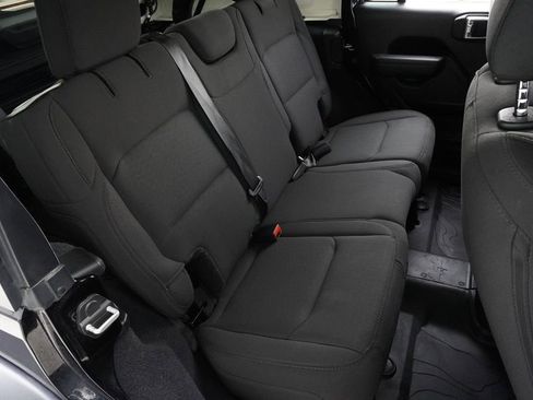 Used 2022 Jeep Wrangler Unlimited Sport image 27