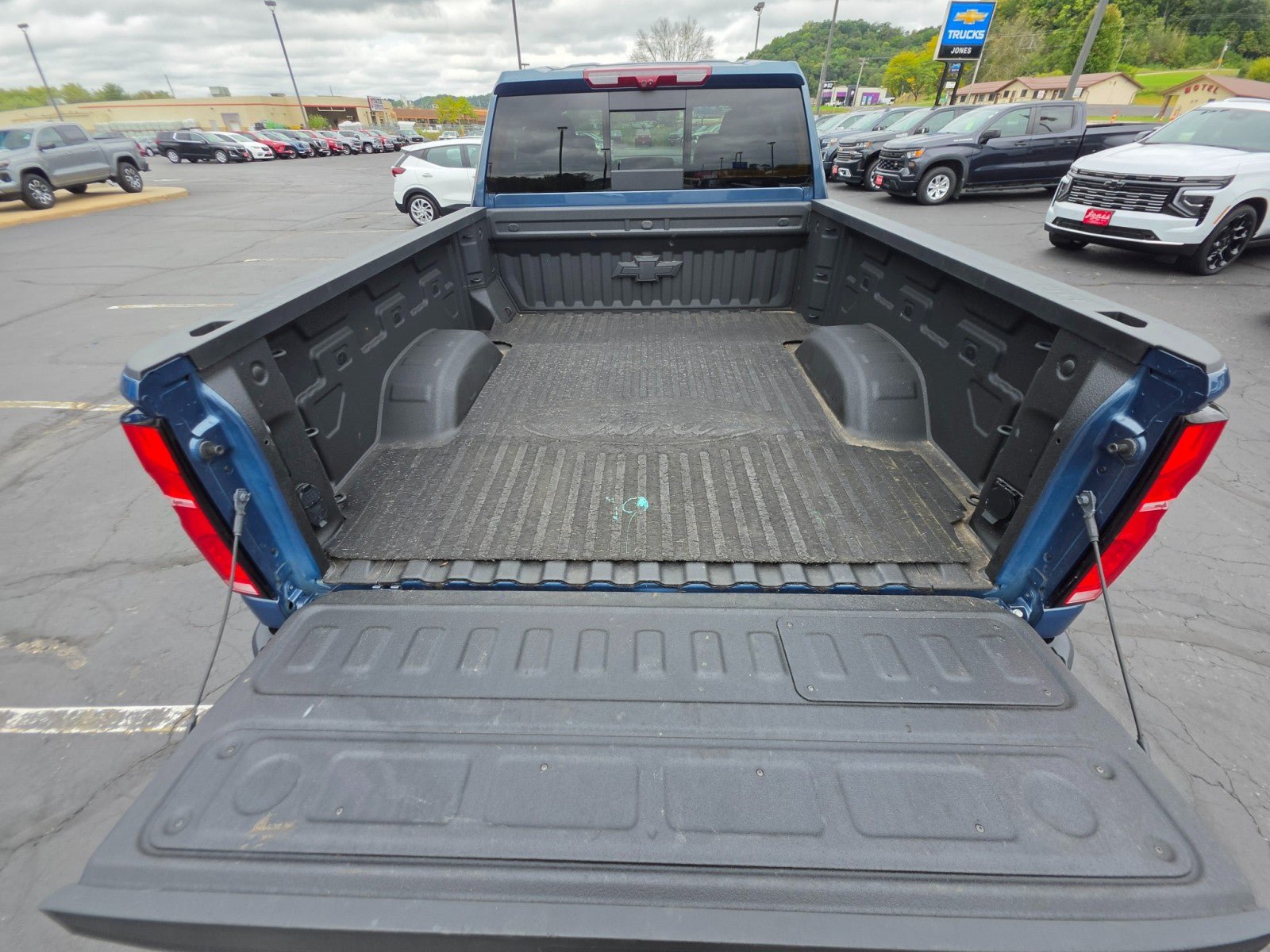 Used 2025 Chevrolet Silverado 2500 High Country w/ High Country Premium Package AWD/4WD image 20