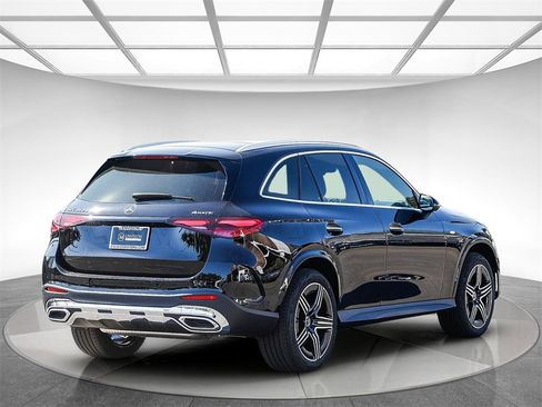 New 2025 Mercedes-Benz GLC 350e 4MATIC image 4