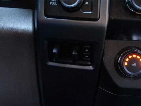 Used 2019 Ford F350 XLT w/ XLT Premium Package image 17