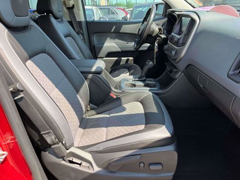 Used 2016 Chevrolet Colorado Z71 AWD/4WD image 11