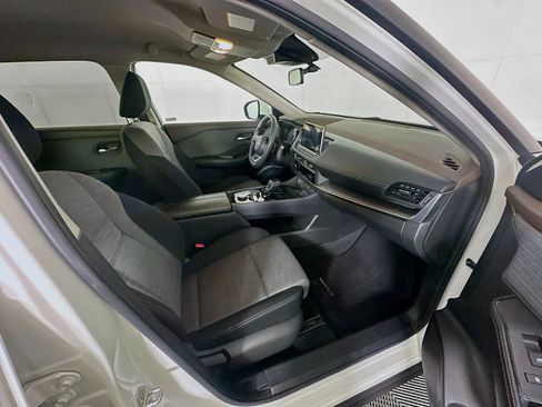 Used 2023 Nissan Rogue SV AWD/4WD image 29