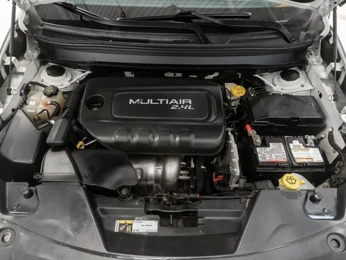 Used 2015 Jeep Cherokee Latitude w/ Comfort/Convenience Group FWD image 3