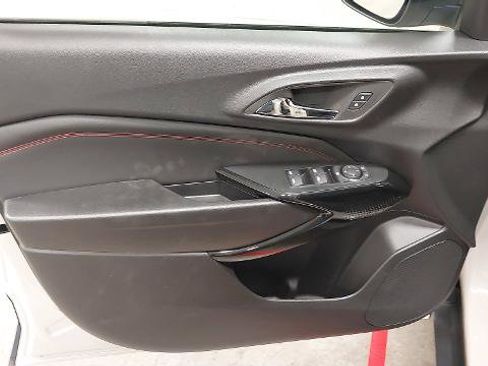 New 2026 Chevrolet Trax RS w/ Sunroof Package FWD image 23