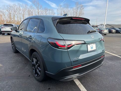 Certified 2025 Honda HR-V Sport image 3
