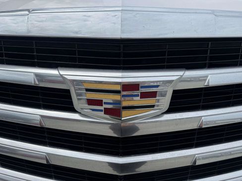 Used 2020 Cadillac Escalade Premium Luxury AWD/4WD image 11