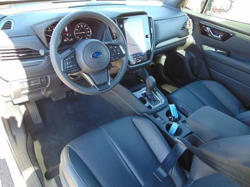 Certified 2025 Subaru Forester Limited AWD/4WD image 11