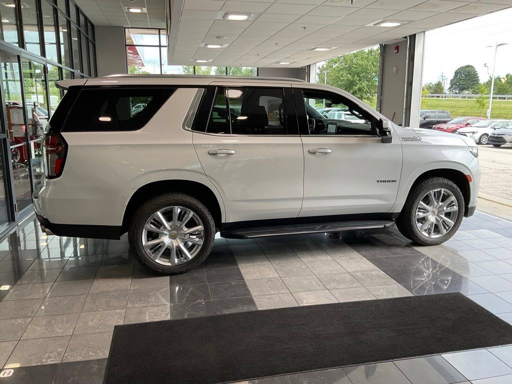 Used 2024 Chevrolet Tahoe High Country AWD/4WD image 5