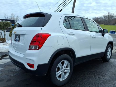Used 2017 Chevrolet Trax LS image 3