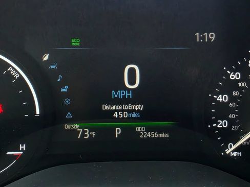 Used 2026 Toyota Sienna XLE FWD image 30