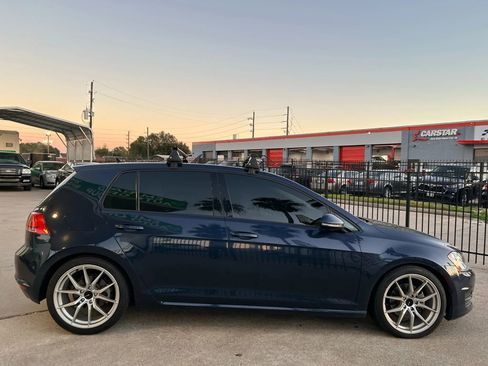Used 2016 Volkswagen Golf S image 7