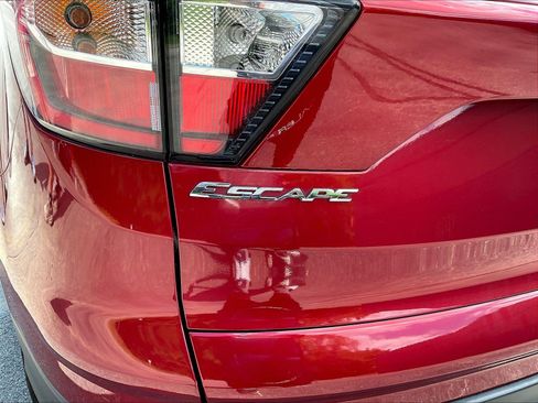 Used 2018 Ford Escape SEL AWD/4WD image 25