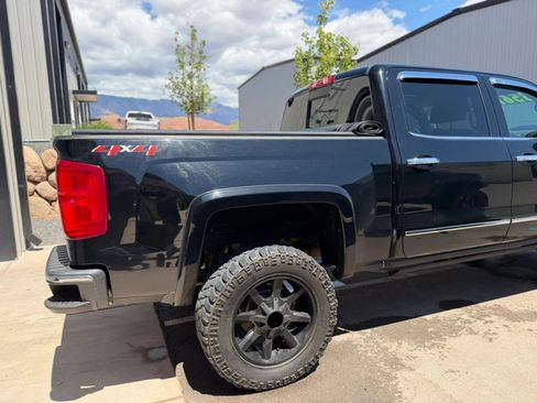 Used 2018 Chevrolet Silverado 1500 LTZ w/ LTZ Plus Package AWD/4WD image 7