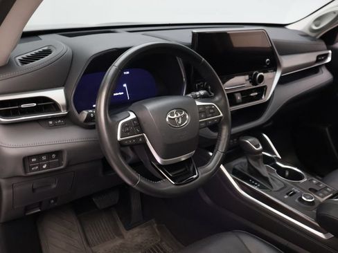 Used 2023 Toyota Highlander Platinum AWD/4WD image 15
