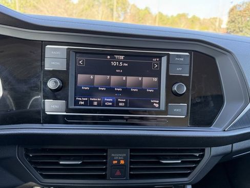 Used 2024 Volkswagen Jetta SE image 20