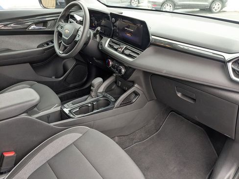 Used 2025 Chevrolet TrailBlazer LT image 33