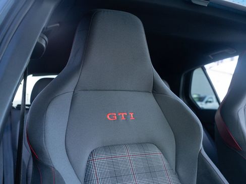 Used 2024 Volkswagen GTI SE FWD image 23