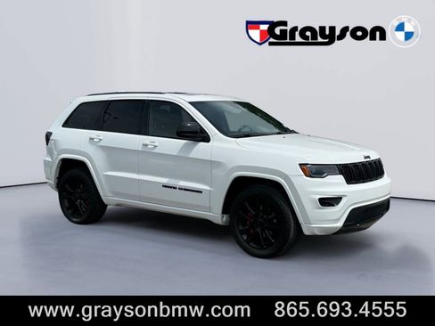 Used 2020 Jeep Grand Cherokee Altitude AWD/4WD image 1
