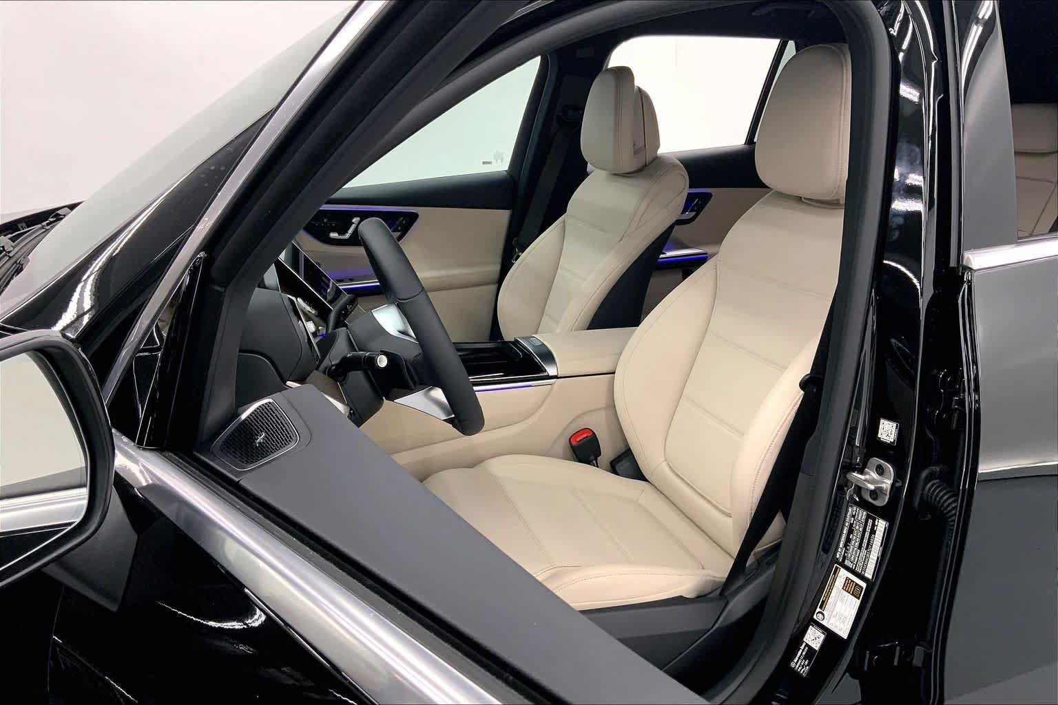 Used 2026 Mercedes-Benz GLC 300 image 21