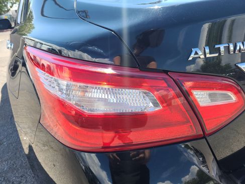 Used 2017 Nissan Altima 2.5 SL FWD image 25