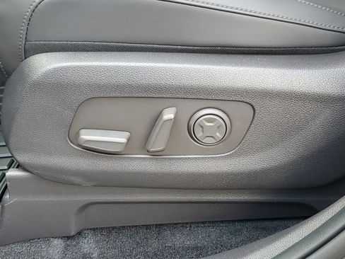 New 2025 Kia Carnival EX image 19