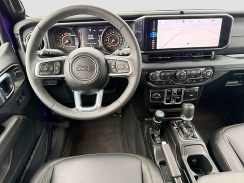 Used 2026 Jeep Wrangler Unlimited Sahara AWD/4WD image 25