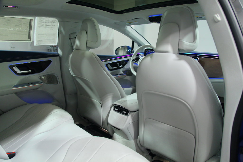Certified 2023 Mercedes-Benz EQE 350+ 4MATIC Sedan image 24