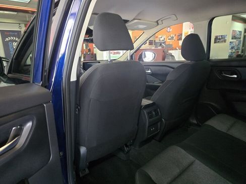 Used 2026 Nissan Rogue SV AWD/4WD image 11