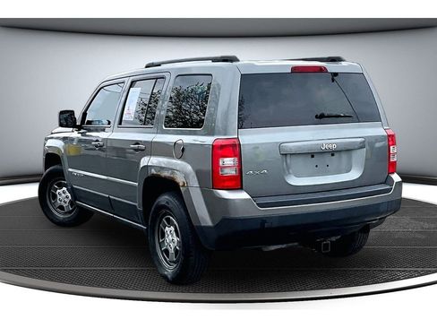Used 2013 Jeep Patriot Sport w/ PWR Value Group AWD/4WD image 2