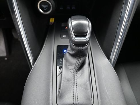 Certified 2024 Toyota Venza LE image 27