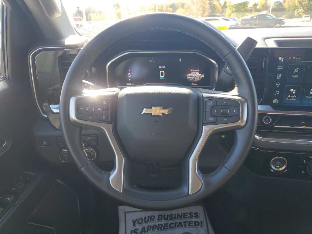 Used 2024 Chevrolet Silverado 1500 LT AWD/4WD image 32