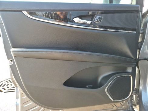 Used 2023 Lincoln Nautilus AWD w/ Premium Package image 13