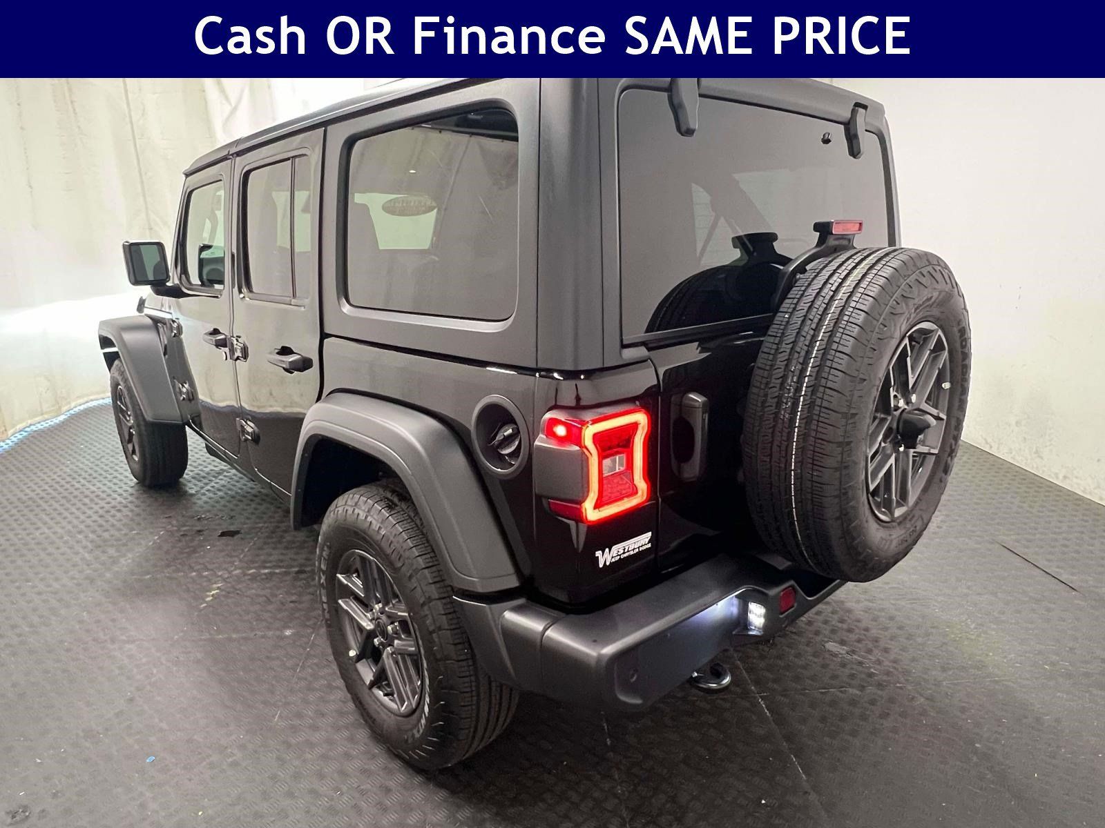 Used 2026 Jeep Wrangler Unlimited Sport AWD/4WD image 8