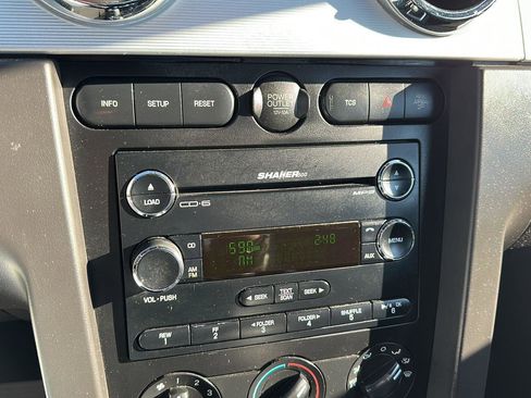 Used 2009 Ford Mustang GT Premium image 26