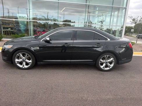 Used 2013 Ford Taurus Limited FWD image 10