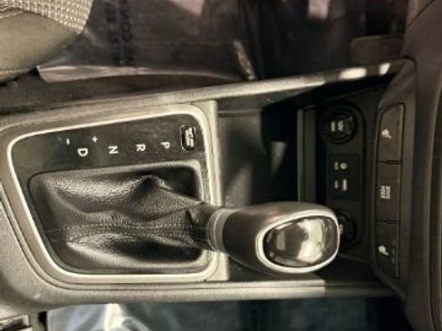 Used 2021 Hyundai Accent Limited image 25