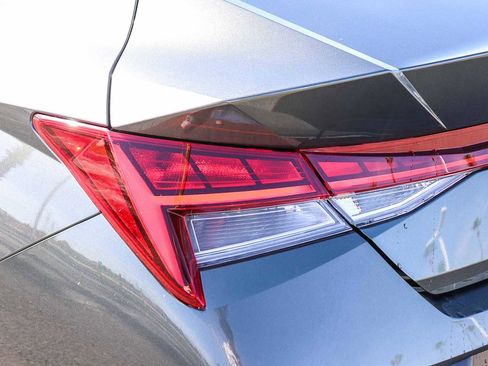 New 2025 Hyundai Elantra SEL image 9