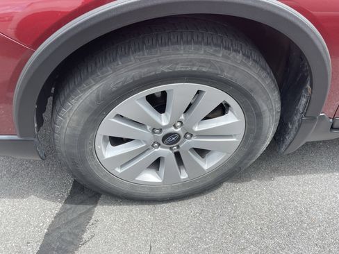 Used 2015 Subaru Outback 2.5i Premium AWD/4WD image 12