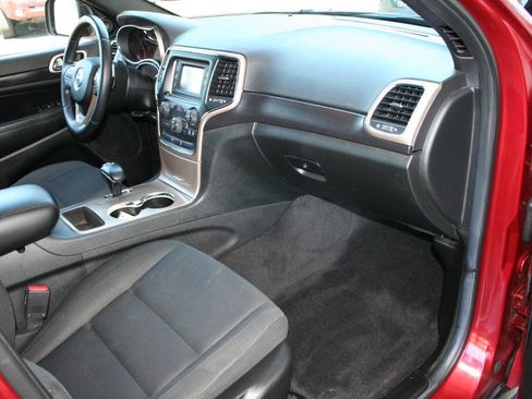 Used 2014 Jeep Grand Cherokee Laredo w/ Quick Order Package 23E AWD/4WD image 13