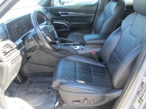 Used 2023 Kia Telluride SX X-Line AWD/4WD image 10