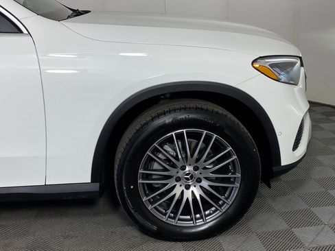 Used 2026 Mercedes-Benz GLC 300 4MATIC image 11