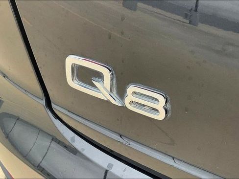 Used 2021 Audi Q8 Prestige w/ Prestige Package image 8
