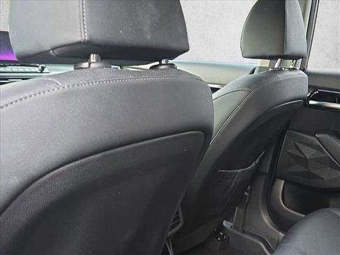 Used 2023 Kia Seltos SX image 16