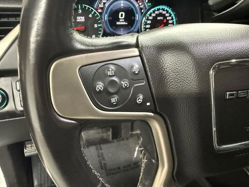Used 2020 GMC Yukon XL Denali w/ Denali Ultimate Package AWD/4WD image 21