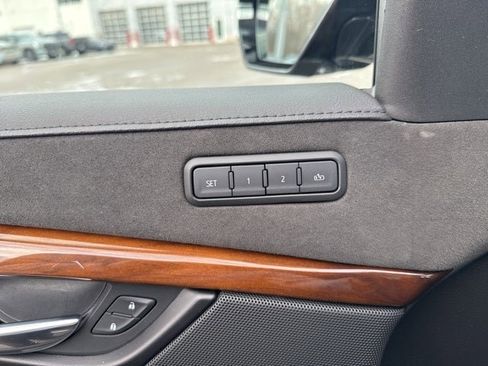 Used 2020 Cadillac Escalade ESV Premium Luxury w/ LPO, Radiant Package image 28