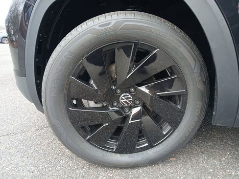 New 2026 Volkswagen Atlas SE FWD image 26