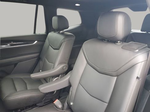 Used 2022 Cadillac XT6 Premium Luxury image 21