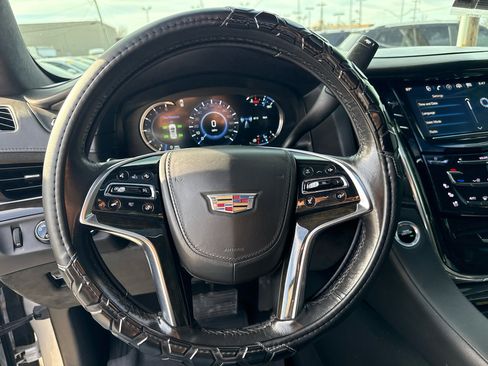 Used 2016 Cadillac Escalade ESV Platinum image 22